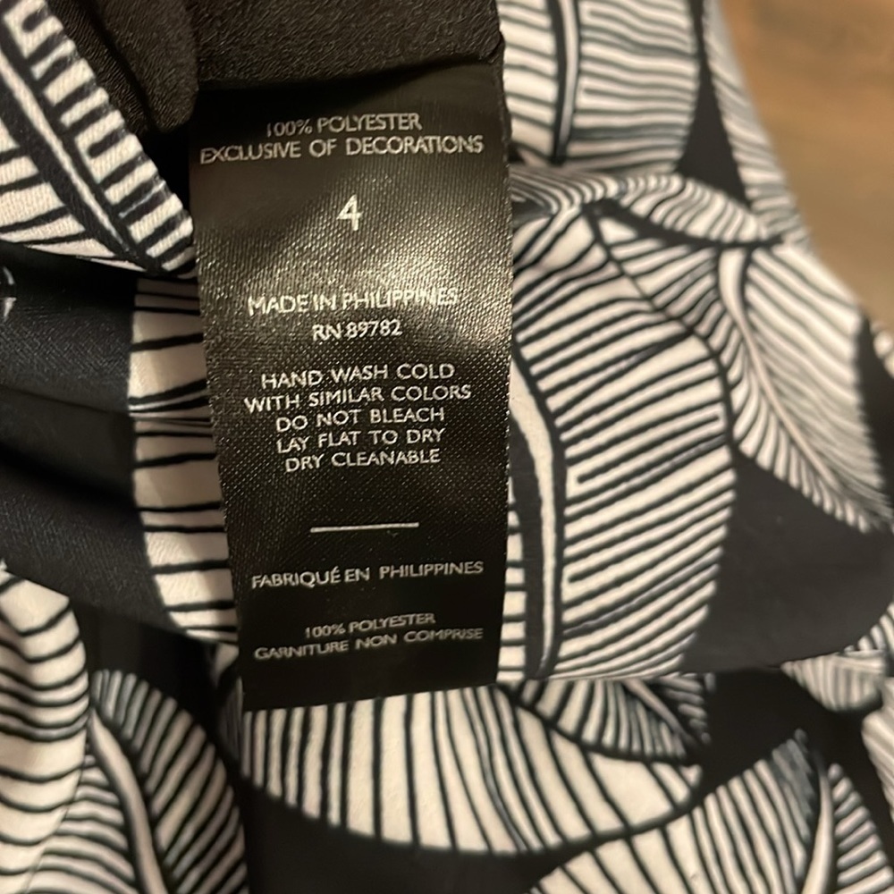NATORI Leaves Of Paradise Wrap Dress Size 4 - Picture 6 of 6